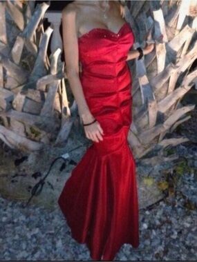 Red Strapless Satin Mermaid Evening Gown